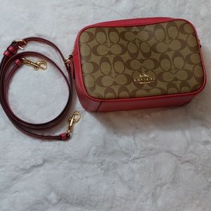 LIKE NEW AUTHENTIC COACH SIGNATURE SHOULDER BAG